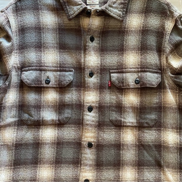 Levi’s Men’s Flannel - Picture 3 of 8
